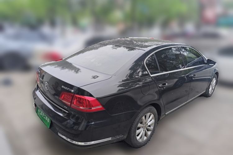 Used Volkswagen Magotan 2013 1.8TSI Luxury Model Rear Right 45 Deg