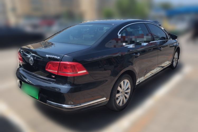 Used Volkswagen Magotan 2013 2.0 TSI Luxury Model Rear Right 45 Deg