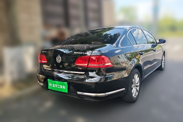 Used Volkswagen Magotan 2013 1.8TSI Premier Model Rear Right 45 Deg