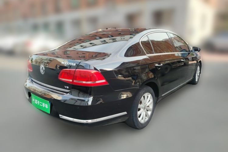 Used Volkswagen Magotan 2013 1.8TSI Luxury Model Rear Right 45 Deg