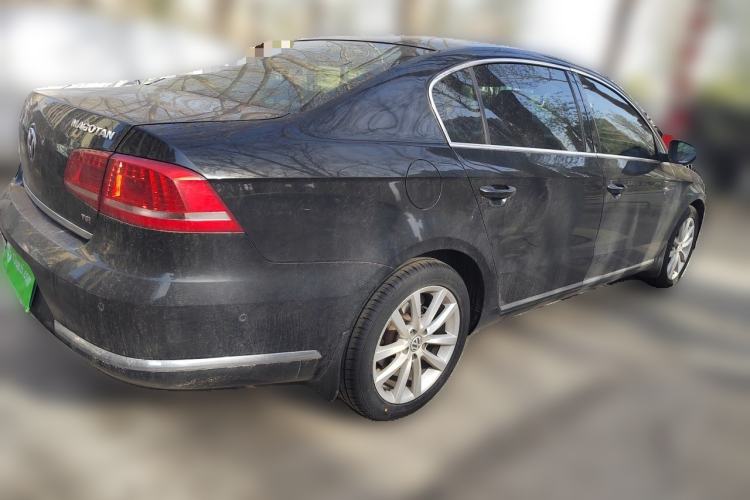 Used Volkswagen Magotan 2013 1.8TSI Prestige Model Rear Right 45 Deg