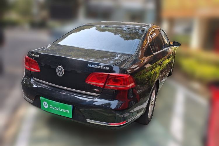 Used Volkswagen Magotan 2013 1.8TSI Luxury Model Rear Right 45 Deg