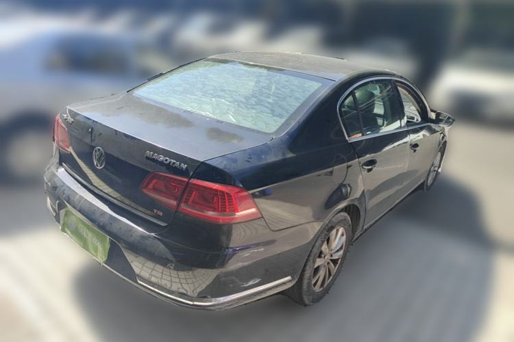 Used Volkswagen Magotan 2013 2.0 TSI Luxury Model Rear Right 45 Deg