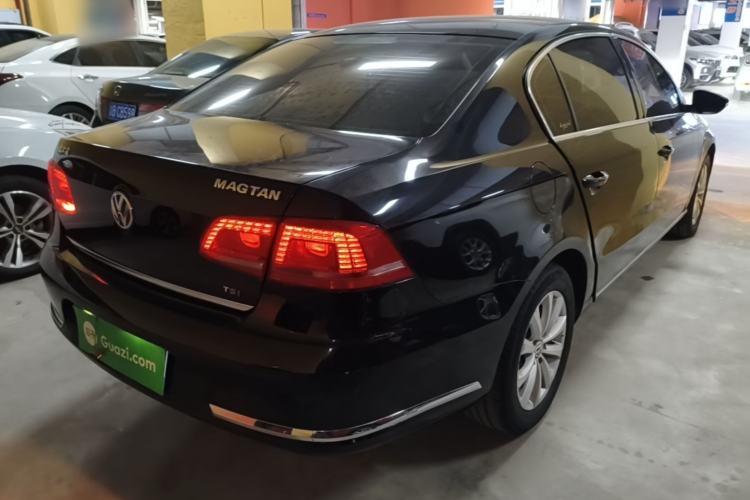 Used Volkswagen Magotan 2013 1.8TSI Luxury Model Rear Right 45 Deg