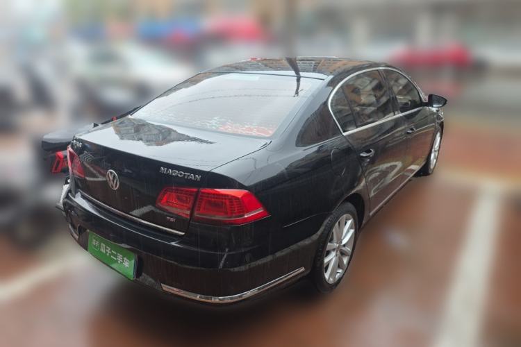 Used Volkswagen Magotan 2013 2.0 TSI Prestige Model Rear Right 45 Deg