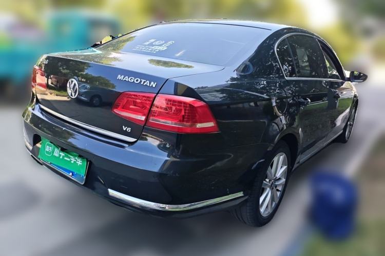 Used Volkswagen Magotan 2013 2.0 TSI Prestige Model Rear Right 45 Deg