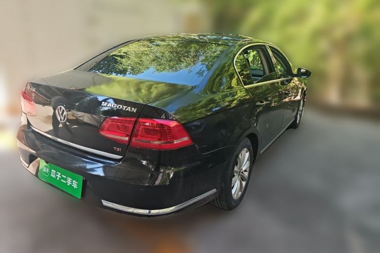 Used Volkswagen Magotan 2013 2.0 TSI Luxury Model Rear Right 45 Deg