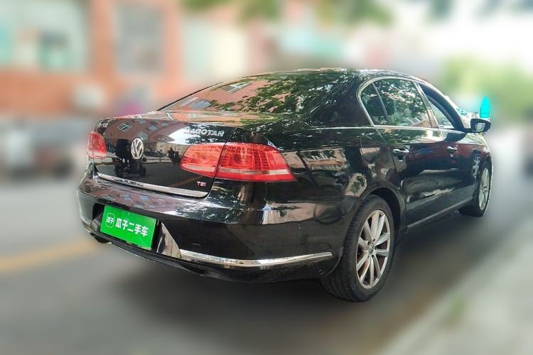 Used Volkswagen Magotan 2013 2.0 TSI Prestige Model Rear Right 45 Deg