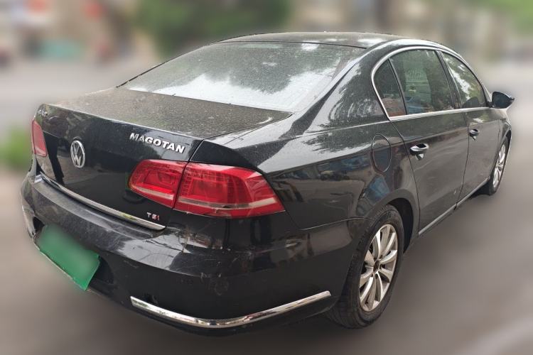 Used Volkswagen Magotan 2013 1.8TSI Luxury Model Rear Right 45 Deg