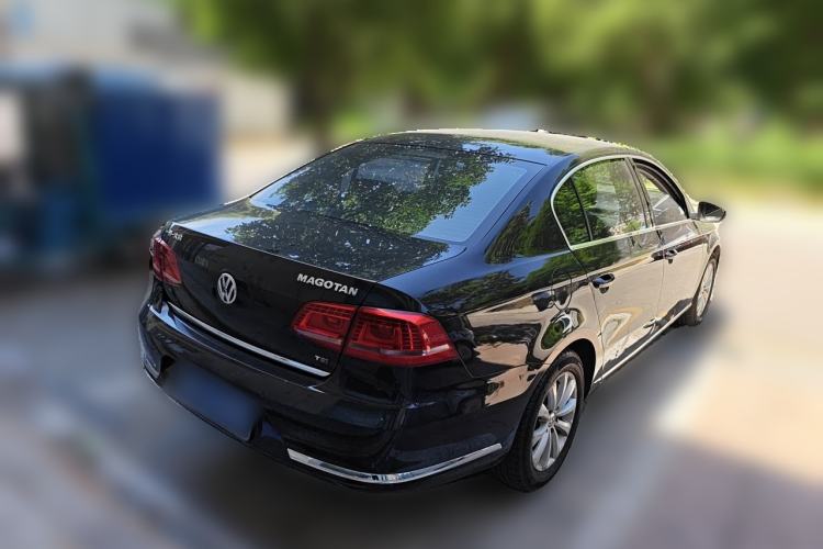 Used Volkswagen Magotan 2013 1.8TSI Luxury Model Rear Right 45 Deg