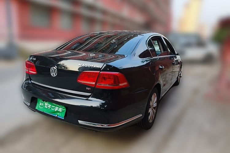 Used Volkswagen Magotan 2013 1.8TSI Luxury Model Rear Right 45 Deg