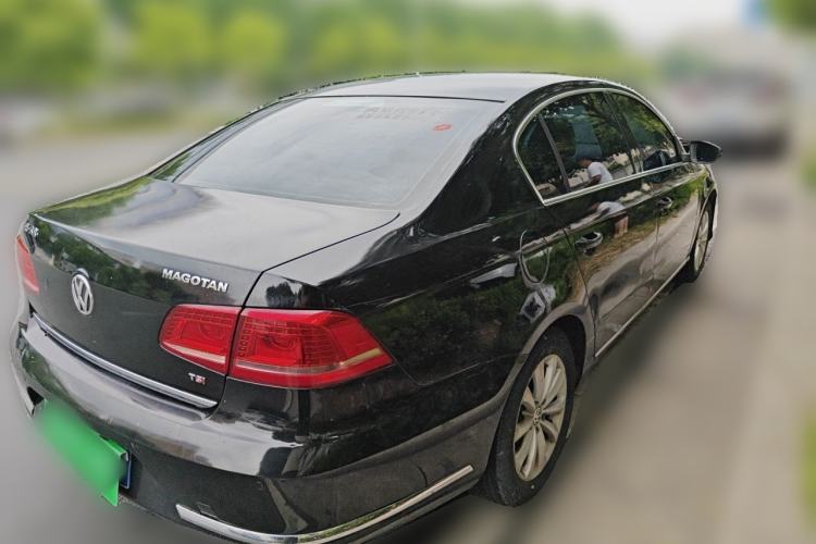 Used Volkswagen Magotan 2013 1.8TSI Luxury Model Rear Right 45 Deg