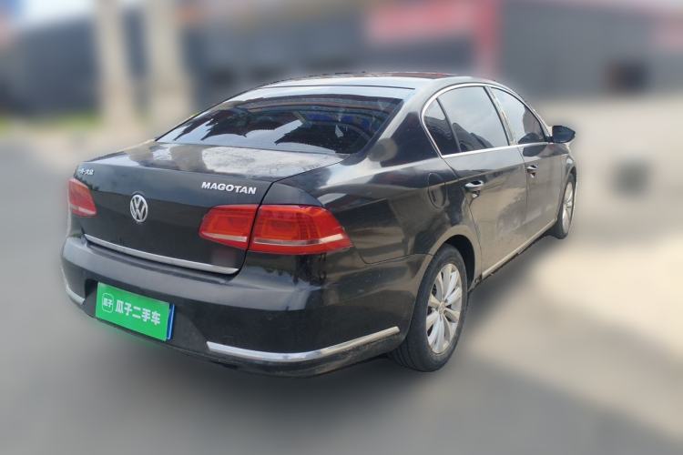 Used Volkswagen Magotan 2013 2.0 TSI Luxury Model Rear Right 45 Deg