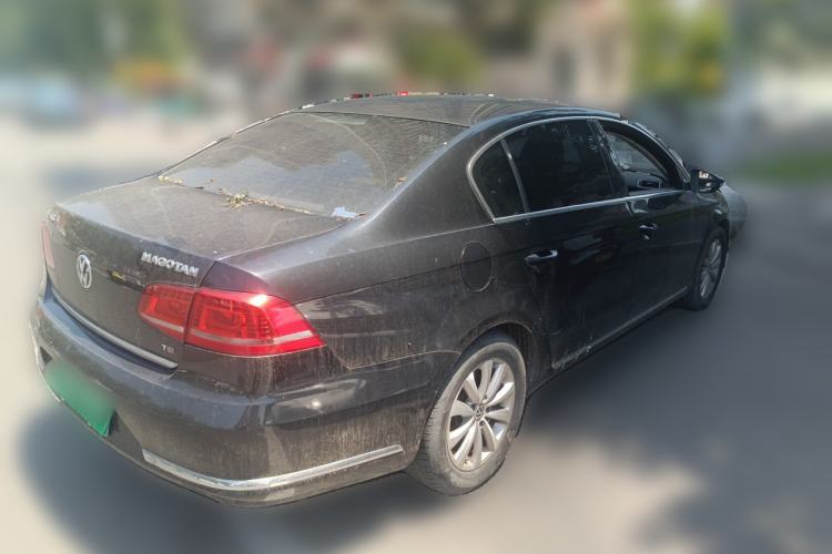 Used Volkswagen Magotan 2013 1.8TSI Luxury Model Rear Right 45 Deg
