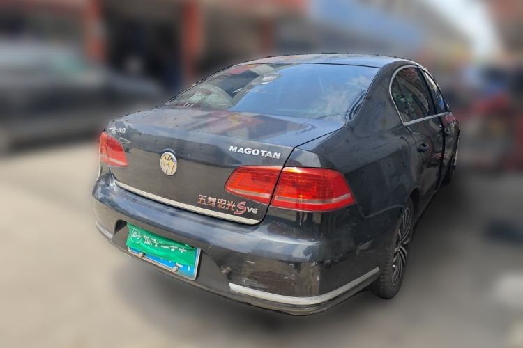 Used Volkswagen Magotan 2013 3.0 FSI Flagship Model Rear Right 45 Deg