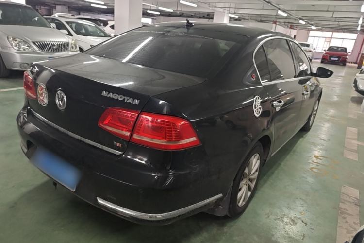 Used Volkswagen Magotan 2013 1.8TSI Luxury Model Rear Right 45 Deg