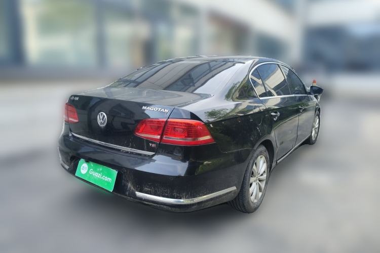 Used Volkswagen Magotan 2013 1.8TSI Premier Model Rear Right 45 Deg