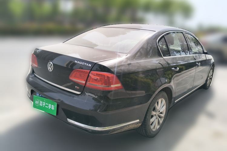 Used Volkswagen Magotan 2013 1.8TSI Premier Model Rear Right 45 Deg