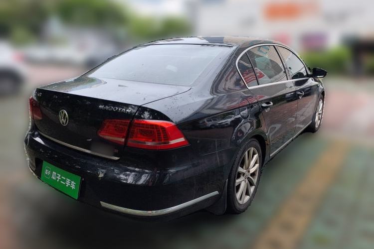 Used Volkswagen Magotan 2013 2.0 TSI Prestige Model Rear Right 45 Deg