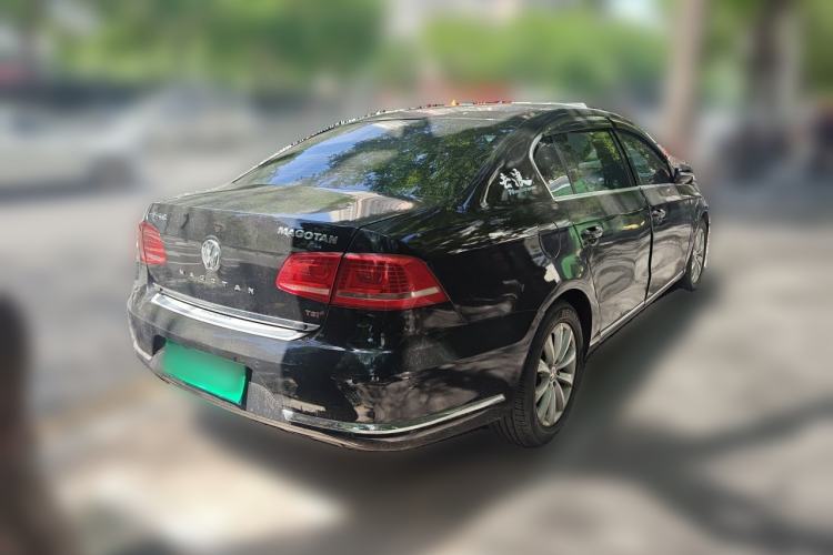 Used Volkswagen Magotan 2013 2.0 TSI Luxury Model Rear Right 45 Deg