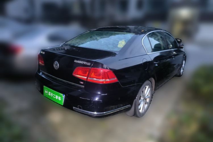 Used Volkswagen Magotan 2013 1.8TSI Prestige Model Rear Right 45 Deg