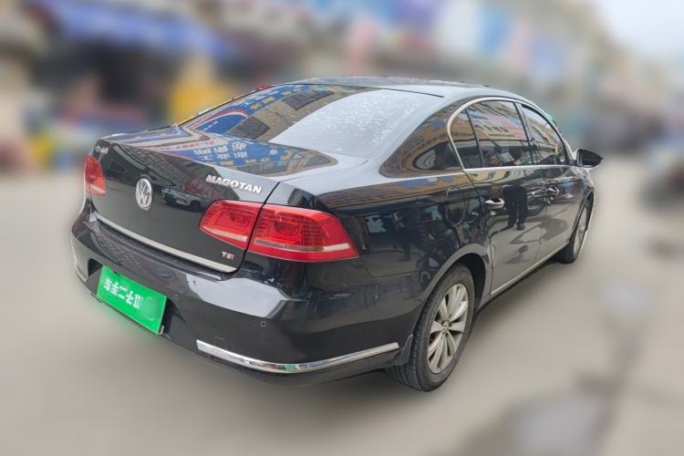 Used Volkswagen Magotan 2013 1.8TSI Luxury Model Rear Right 45 Deg