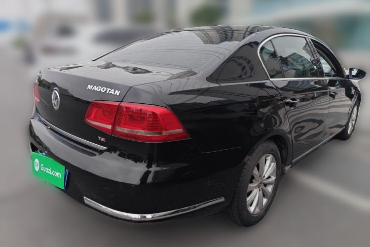 Used Volkswagen Magotan 2013 1.8TSI Premier Model Rear Right 45 Deg