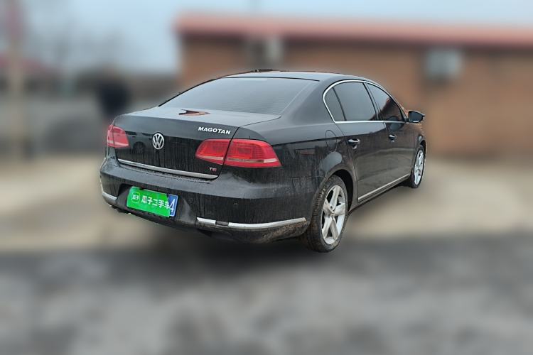 Used Volkswagen Magotan 2013 1.8TSI Comfort Model Rear Right 45 Deg