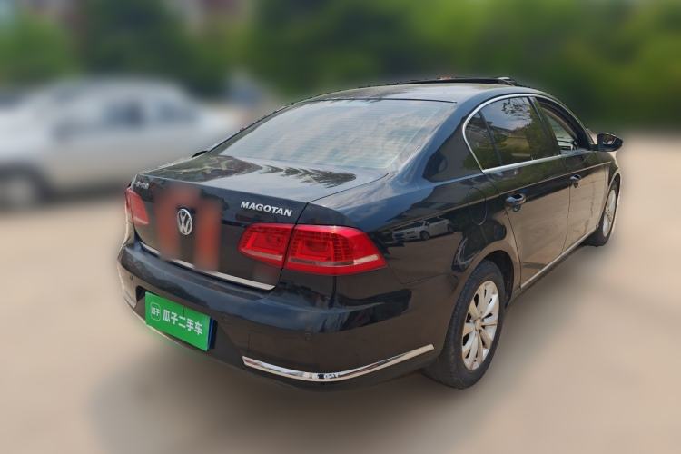 Used Volkswagen Magotan 2013 1.8TSI Comfort Model Rear Right 45 Deg