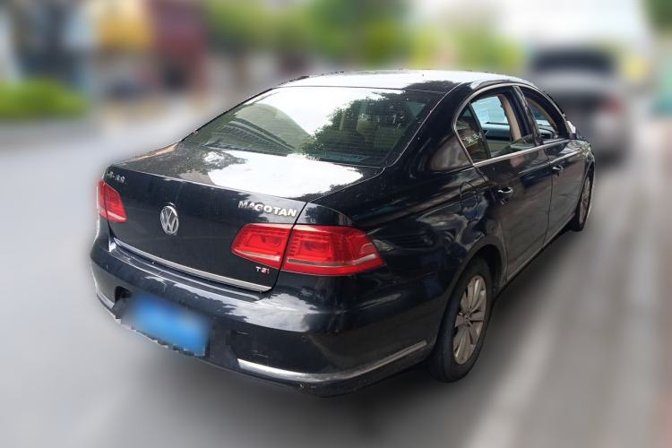 Used Volkswagen Magotan 2013 1.8TSI Luxury Model Rear Right 45 Deg