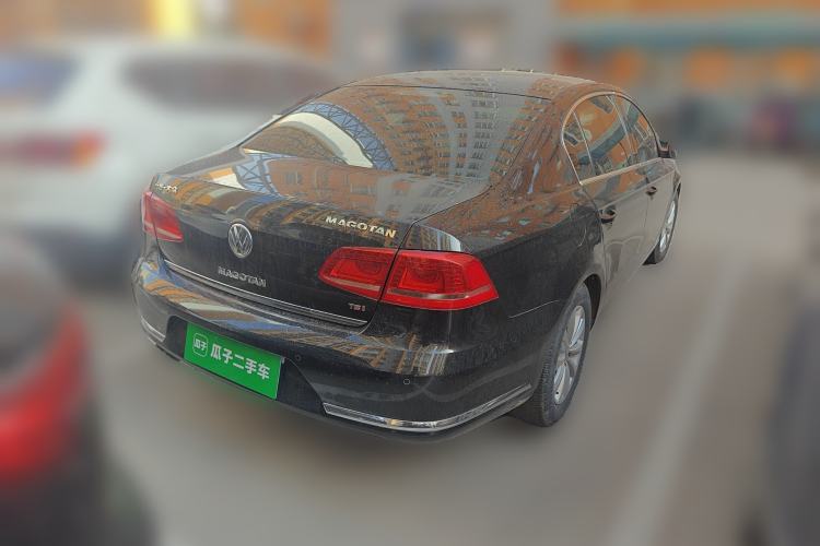 Used Volkswagen Magotan 2013 1.8TSI Luxury Model Rear Right 45 Deg