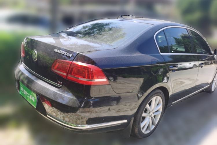 Used Volkswagen Magotan 2013 1.8TSI Prestige Model Rear Right 45 Deg