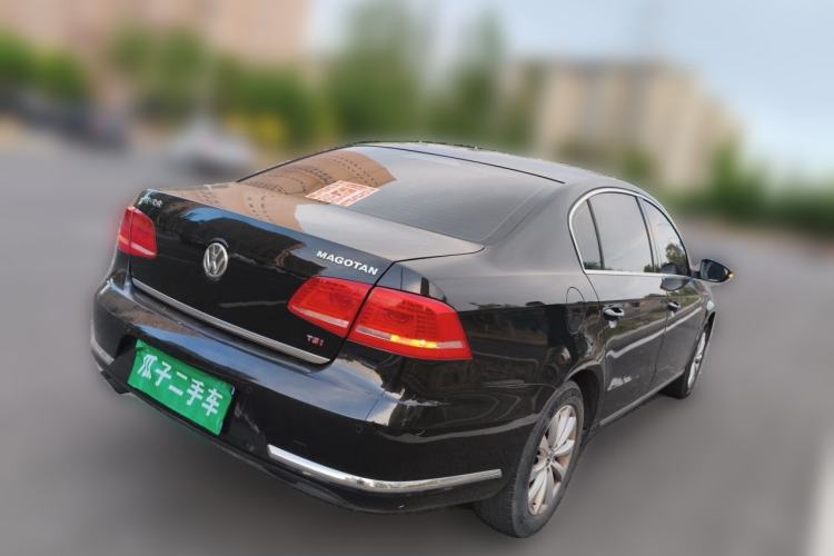 Used Volkswagen Magotan 2013 1.8TSI Luxury Model Rear Right 45 Deg