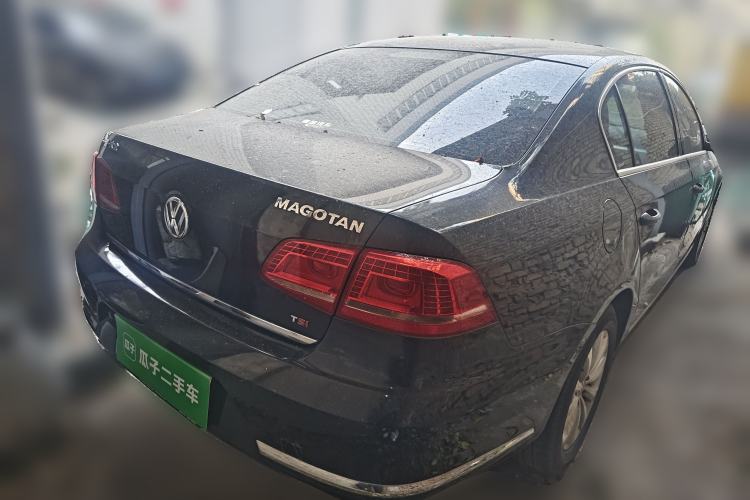 Used Volkswagen Magotan 2013 1.8TSI Premier Model Rear Right 45 Deg