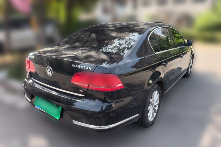 Used Volkswagen Magotan 2013 1.8TSI Luxury Model Rear Right 45 Deg