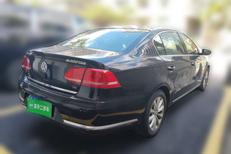 Used Volkswagen Magotan 2013 2.0 TSI Luxury Model Rear Right 45 Deg