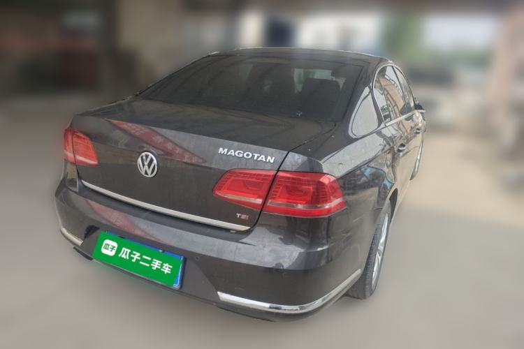 Used Volkswagen Magotan 2013 1.8TSI Premier Model Rear Right 45 Deg