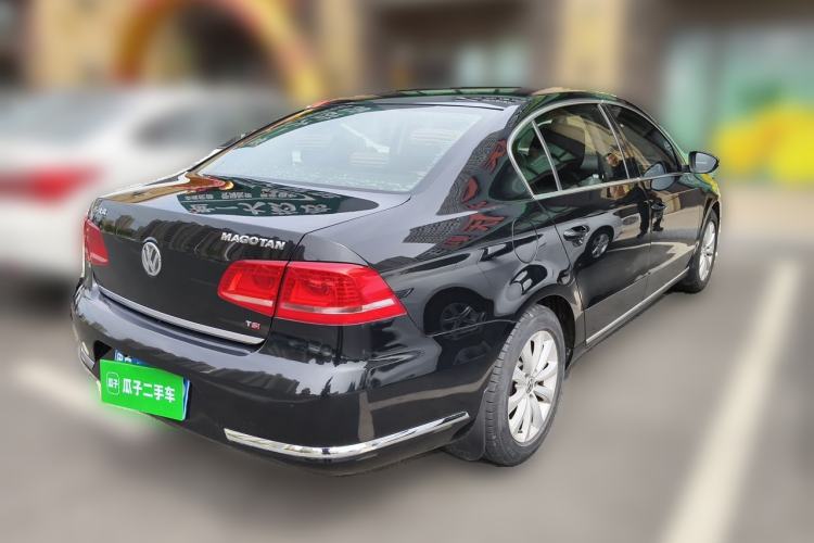 Used Volkswagen Magotan 2013 1.8TSI Comfort Model Rear Right 45 Deg
