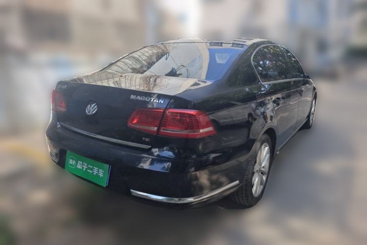 Used Volkswagen Magotan 2013 1.8TSI Prestige Model Rear Right 45 Deg