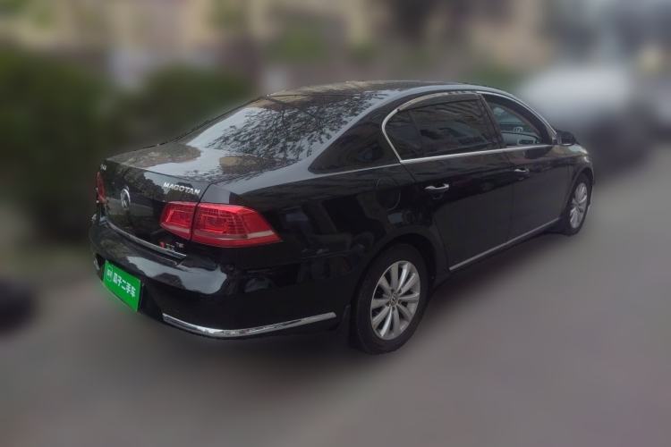 Used Volkswagen Magotan 2013 1.8TSI Premier Model Rear Right 45 Deg
