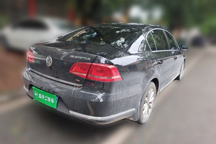 Used Volkswagen Magotan 2013 1.8TSI Premier Model Rear Right 45 Deg