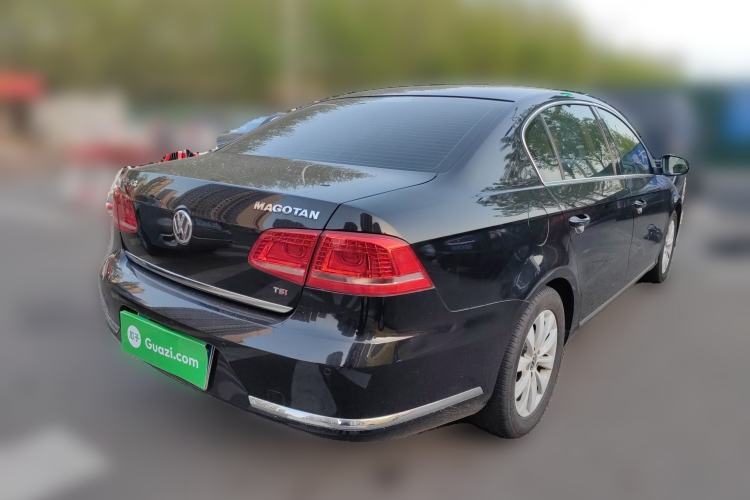 Used Volkswagen Magotan 2013 1.8TSI Luxury Model Rear Right 45 Deg