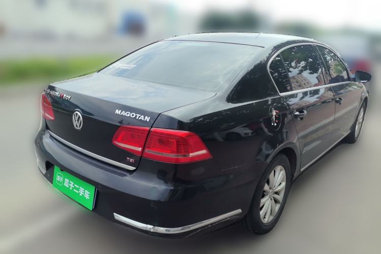 Used Volkswagen Magotan 2013 2.0 TSI Luxury Model Rear Right 45 Deg