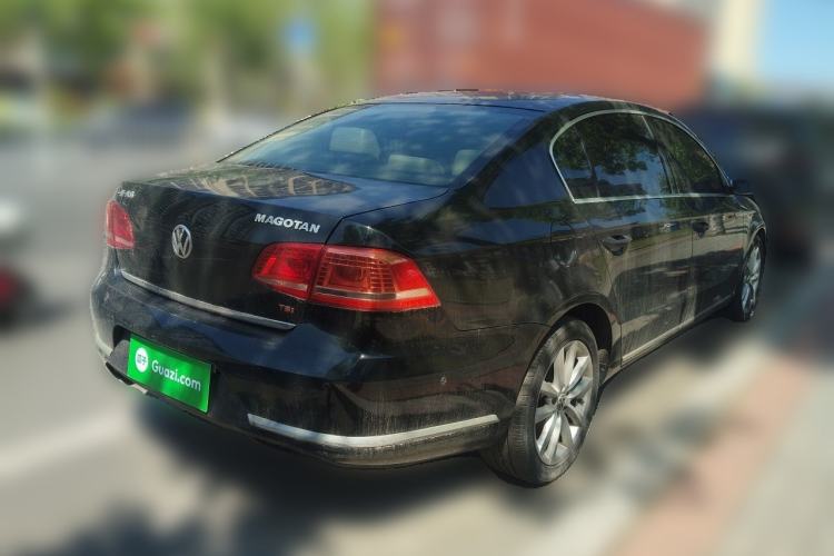 Used Volkswagen Magotan 2013 2.0 TSI Prestige Model Rear Right 45 Deg
