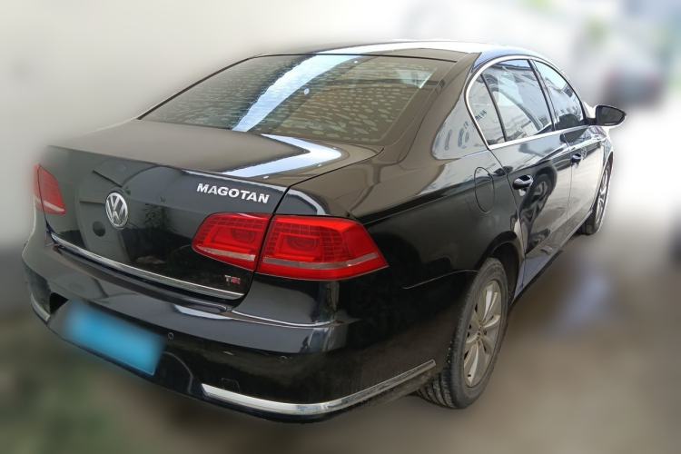 Used Volkswagen Magotan 2013 1.8TSI Luxury Model Rear Right 45 Deg