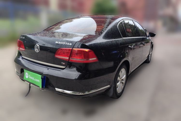 Used Volkswagen Magotan 2013 1.8TSI Luxury Model Rear Right 45 Deg