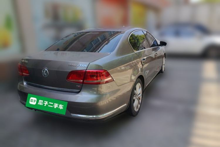 Used Volkswagen Magotan 2013 1.8TSI Prestige Model Rear Right 45 Deg