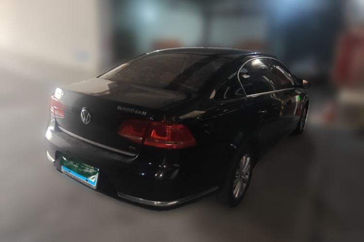 Used Volkswagen Magotan 2013 1.8TSI Premier Model Rear Right 45 Deg