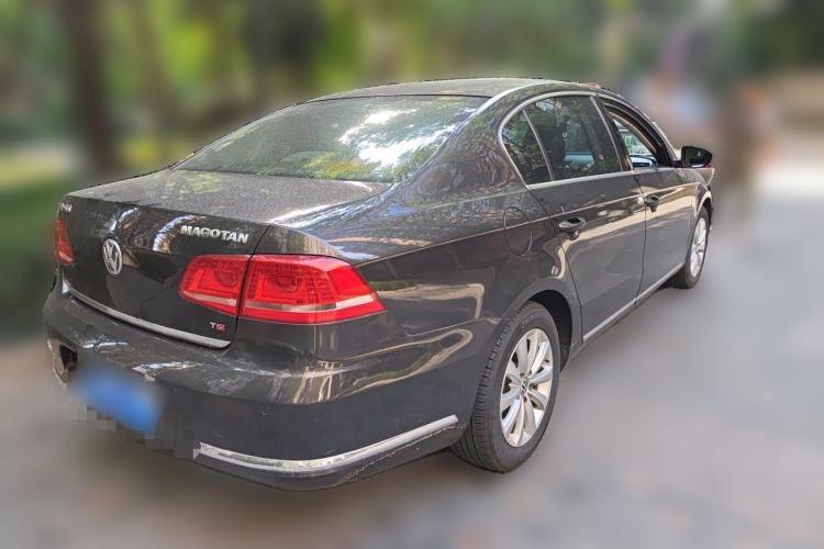 Used Volkswagen Magotan 2013 1.8TSI Luxury Model Rear Right 45 Deg