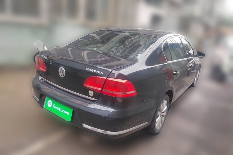 Used Volkswagen Magotan 2013 1.8TSI Luxury Model Rear Right 45 Deg